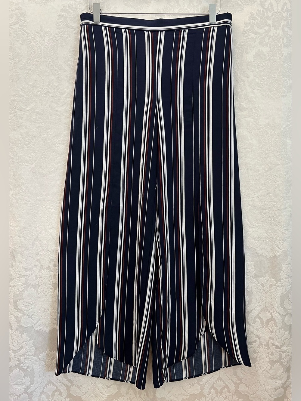 Roz & Ali NWT Navy Blue Striped Palazzo Pants With Tulip Overlap Hem Size M New